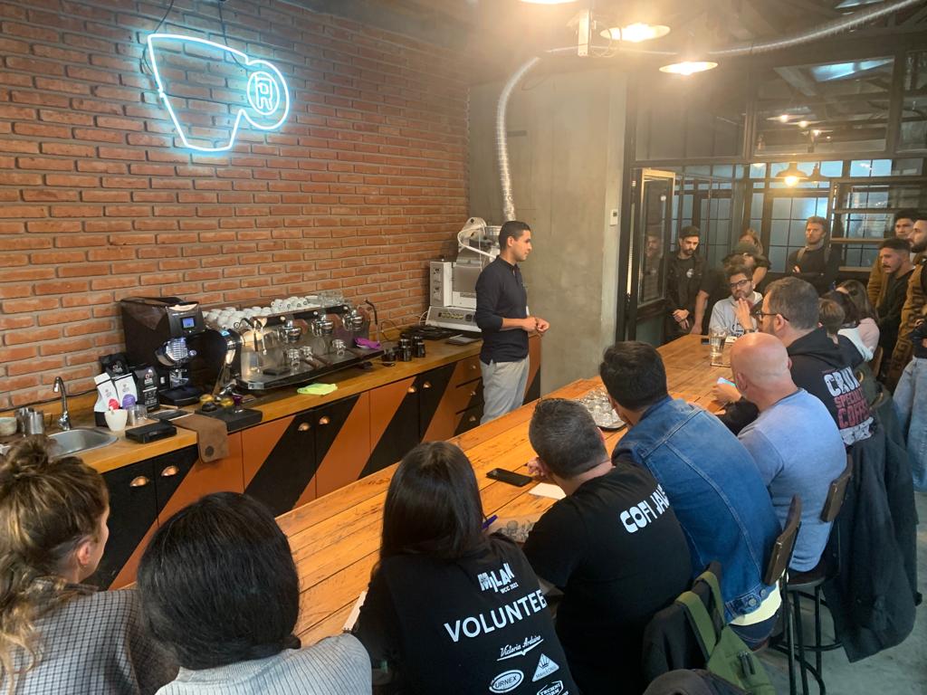 Buenos Aires con aroma a café Presentación y clase magistral de barismo con el colombiano Diego Campos – Barista, campeón mundial y tostador de café en Buenos Aires 