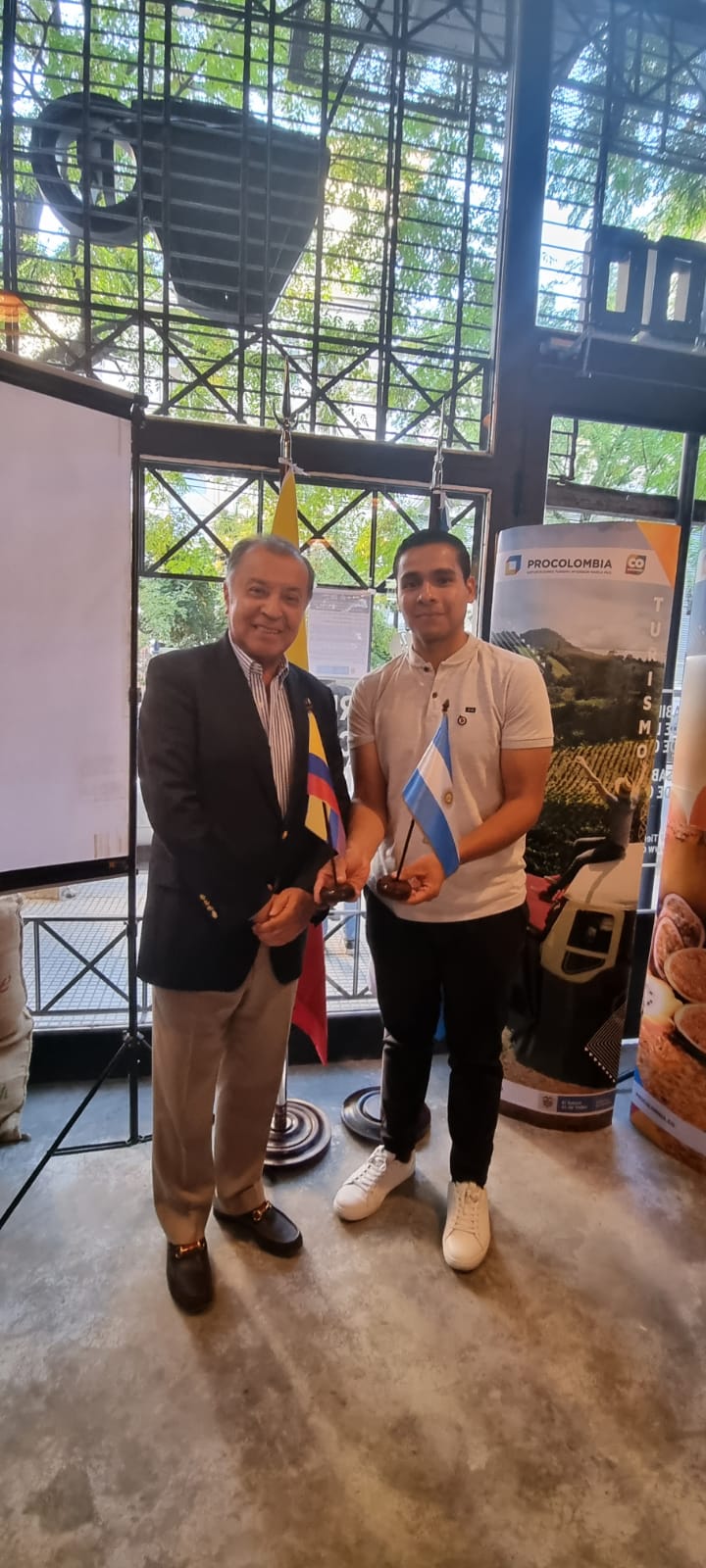 Buenos Aires con aroma a café Presentación y clase magistral de barismo con el colombiano Diego Campos – Barista, campeón mundial y tostador de café en Buenos Aires 