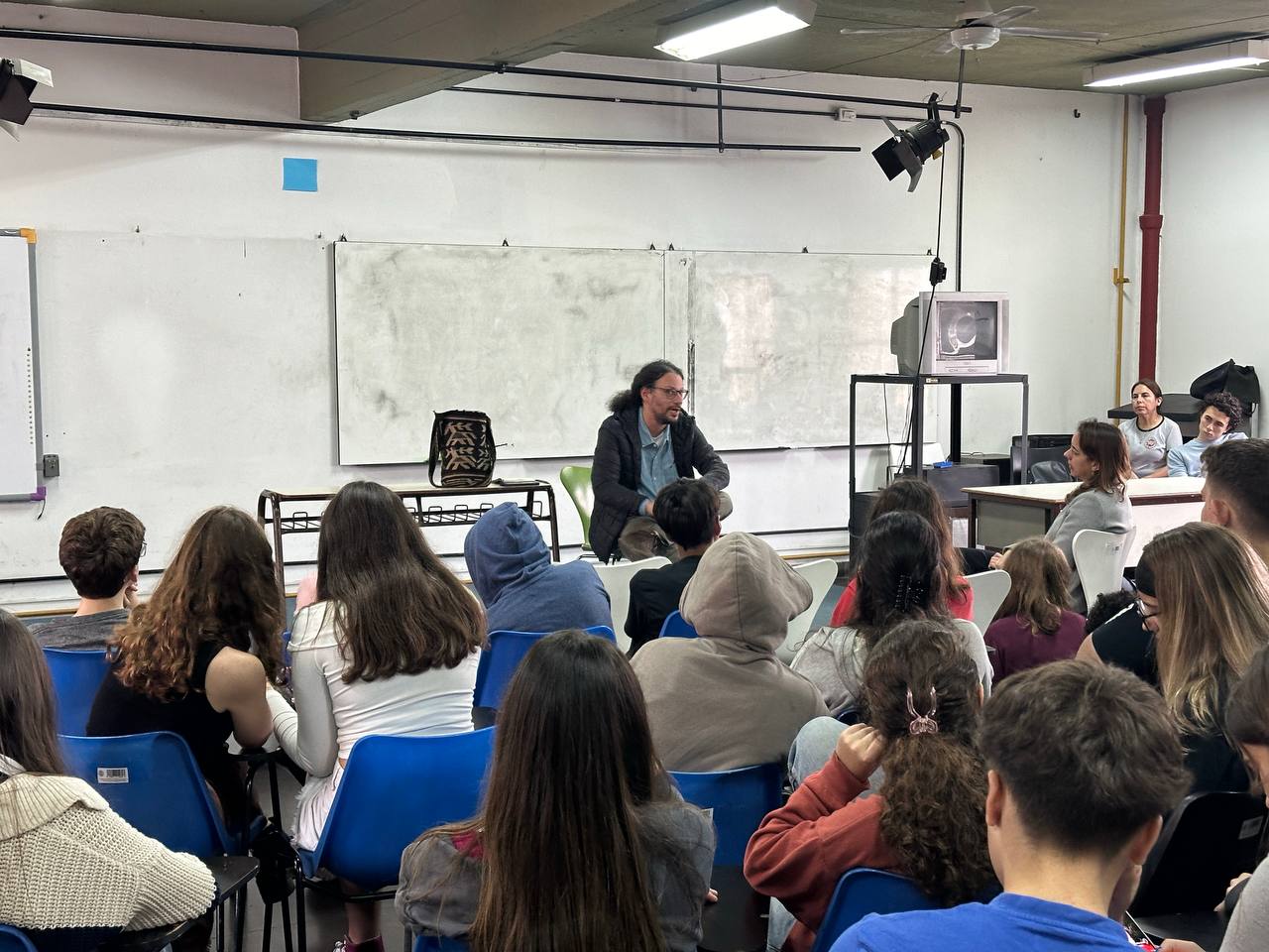 El escritor colombiano Daniel Ferreira presente en la Feria del Libro de Buenos Aires