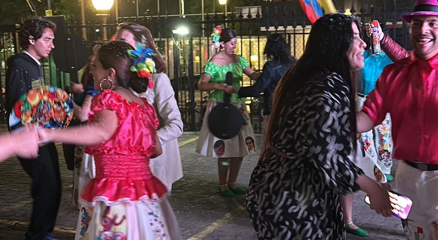 Un baile por la regiones de Colombia en Buenos Aires