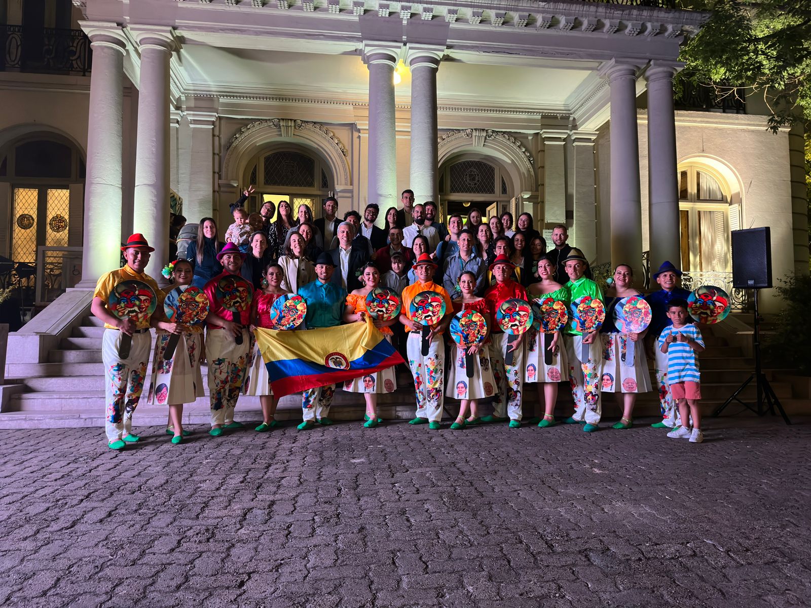 Un baile por la regiones de Colombia en Buenos Aires