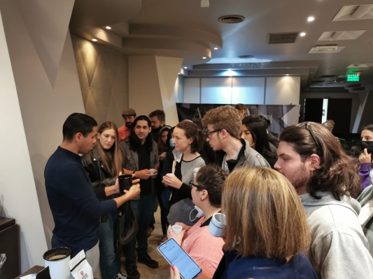 Buenos Aires con aroma a café Presentación y clase magistral de barismo con el colombiano Diego Campos – Barista, campeón mundial y tostador de café en Buenos Aires 