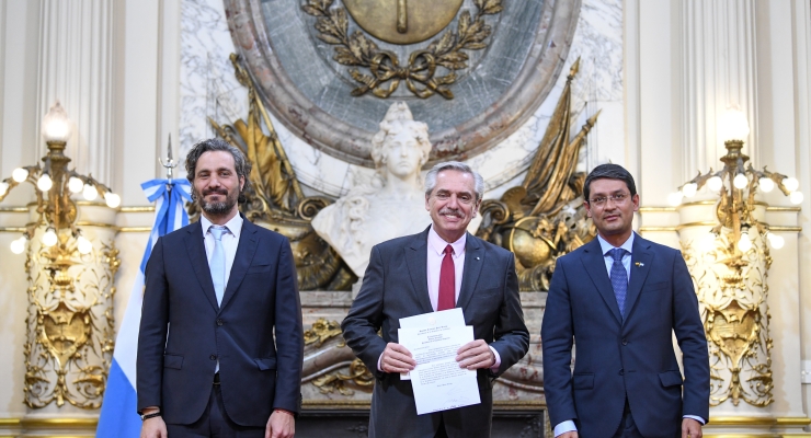 Embajador de Colombia en Argentina presentó cartas credenciales al Presidente Fernández